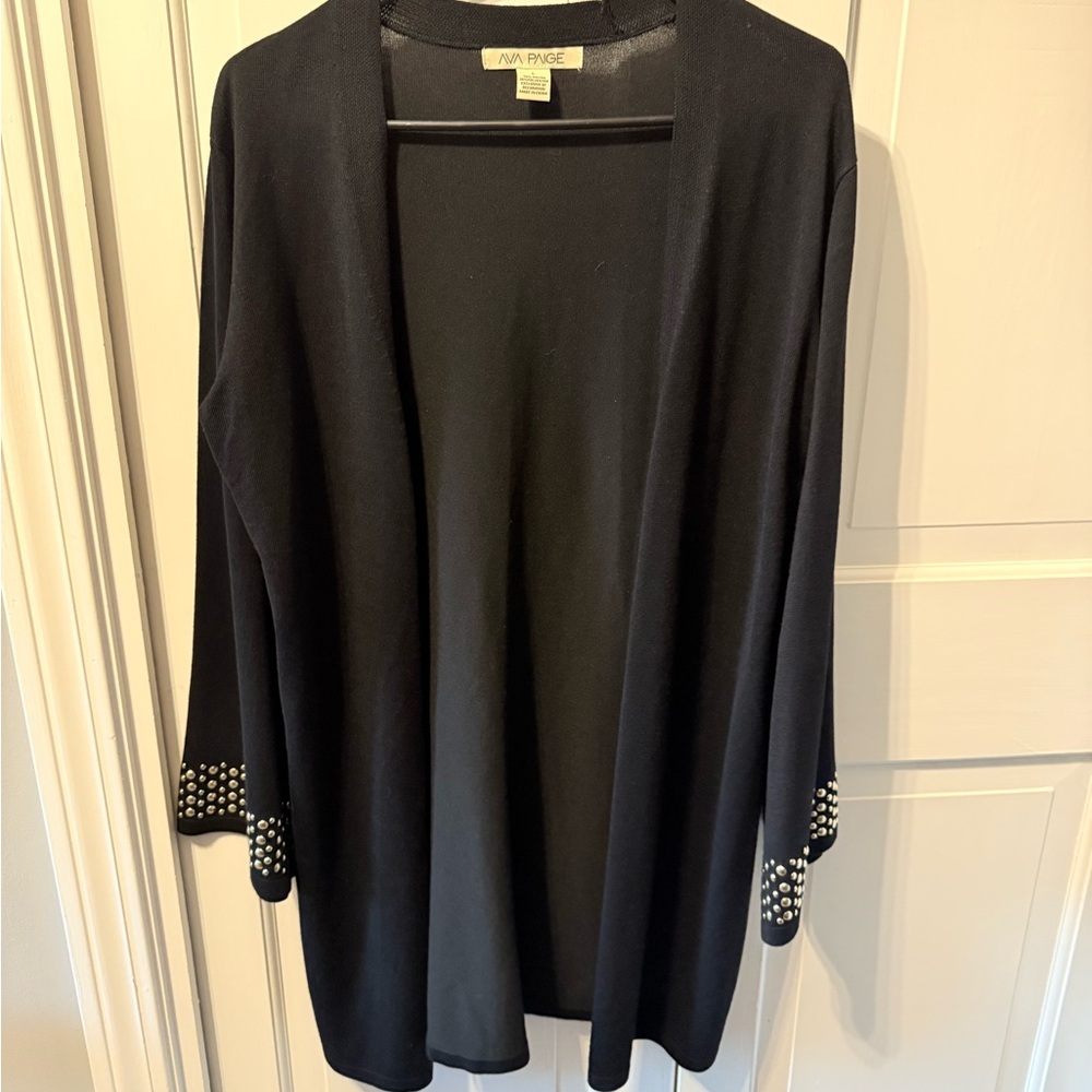 Ava Paige Cardigan sweater EUC
